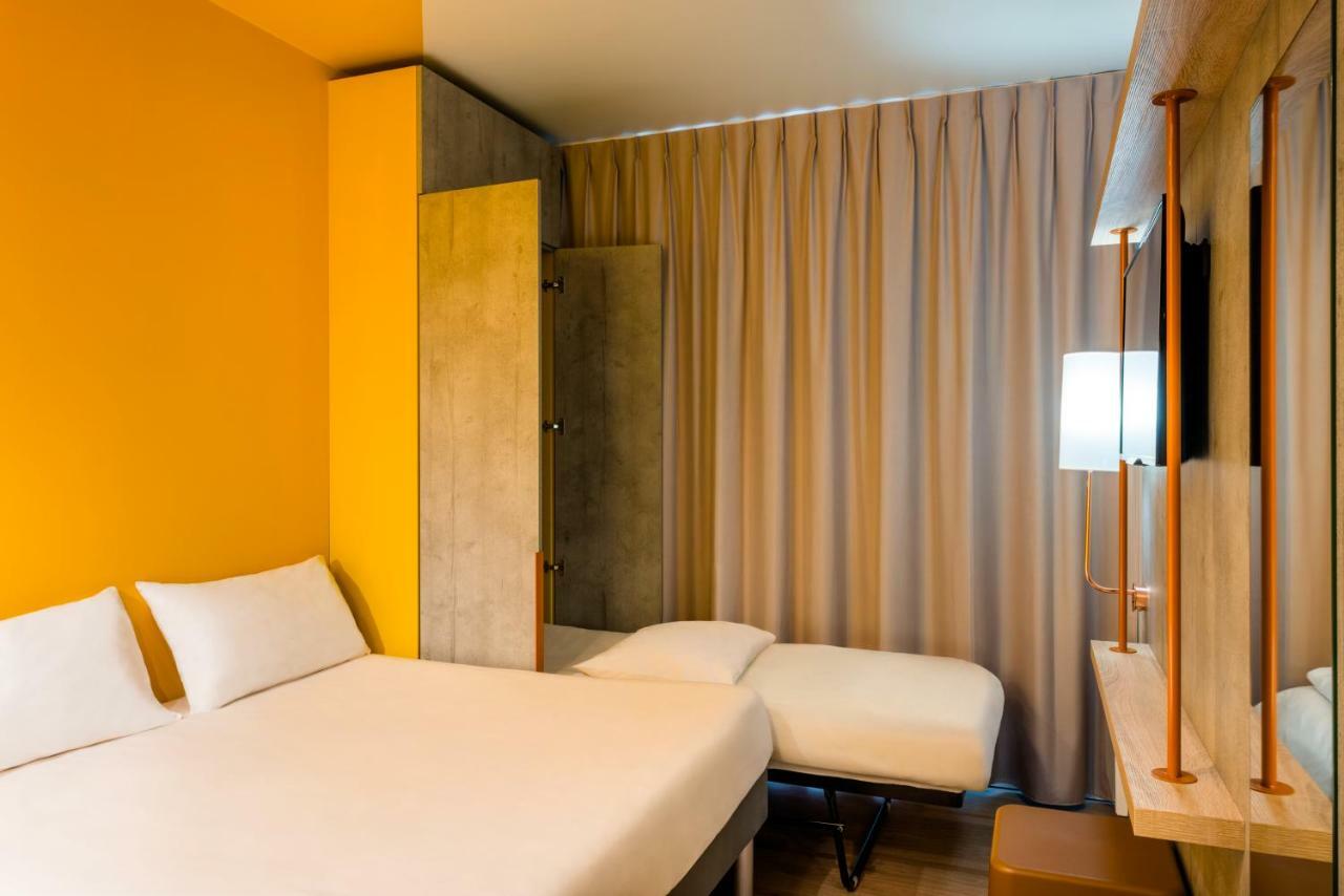Ibis Budget Lyon Est Бено Экстерьер фото