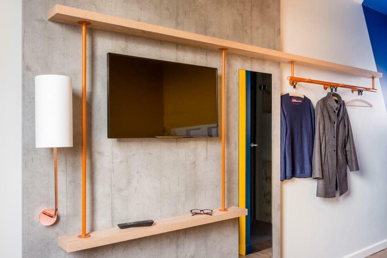 Ibis Budget Lyon Est Бено Экстерьер фото